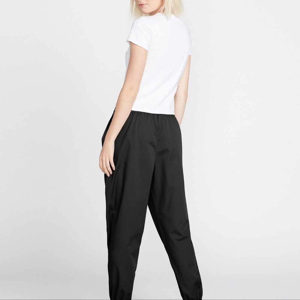 NWT Volcom Frockickie Jogger Pants
